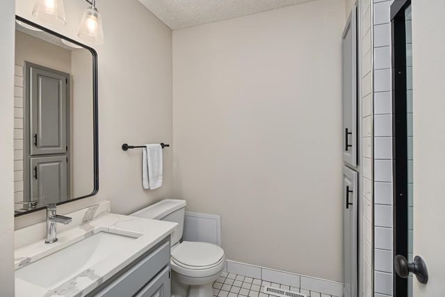 698 Ocala Lane, Mendota Heights, MN 55120