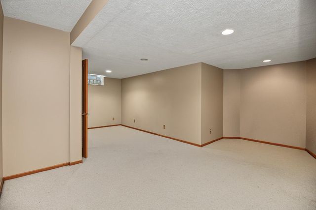 698 Ocala Lane, Mendota Heights, MN 55120
