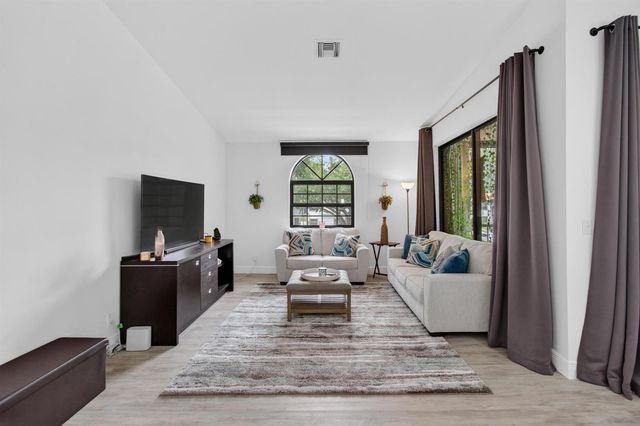 5450 Verona Drive P, Boynton Beach, FL 33437