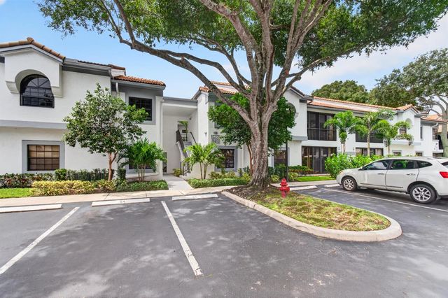 5450 Verona Drive P, Boynton Beach, FL 33437