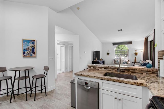 5450 Verona Drive P, Boynton Beach, FL 33437