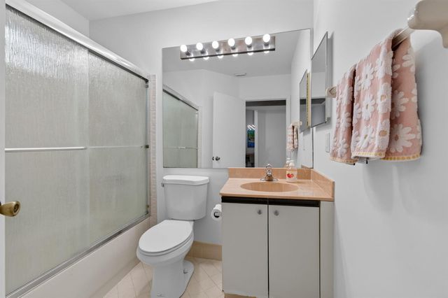 5450 Verona Drive P, Boynton Beach, FL 33437