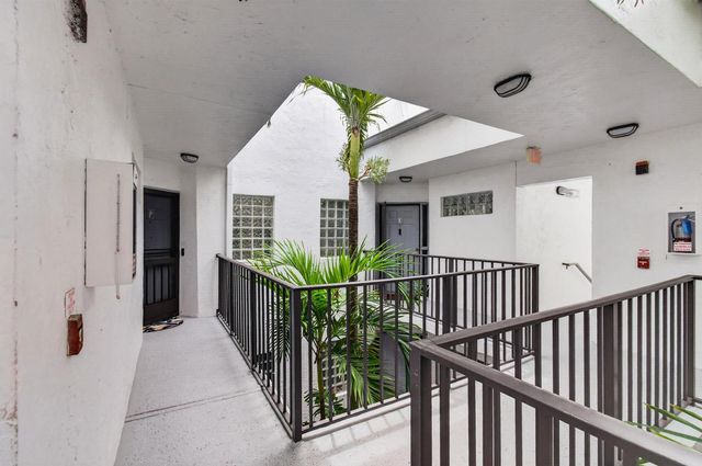 5450 Verona Drive P, Boynton Beach, FL 33437