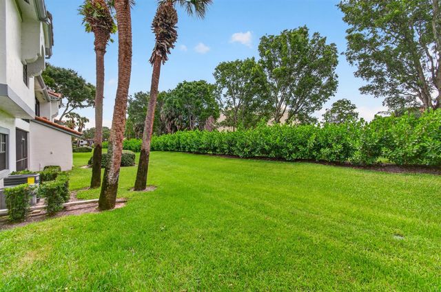 5450 Verona Drive P, Boynton Beach, FL 33437