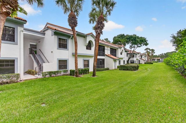 5450 Verona Drive P, Boynton Beach, FL 33437