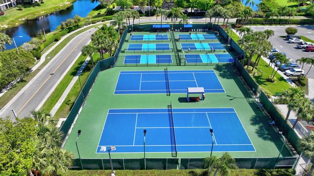 5450 Verona Drive P, Boynton Beach, FL 33437