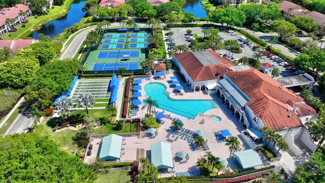 5450 Verona Drive P, Boynton Beach, FL 33437