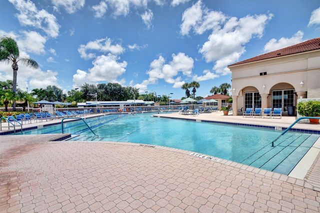 5450 Verona Drive P, Boynton Beach, FL 33437