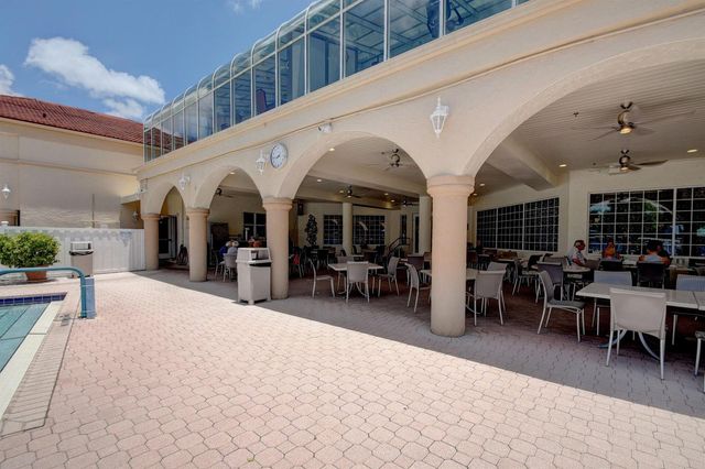 5450 Verona Drive P, Boynton Beach, FL 33437