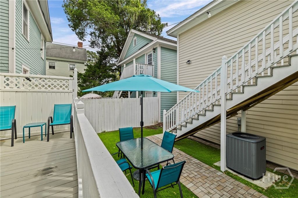 Image 25 of property listing at 409 E Park Avenue, Savannah, GA 31401