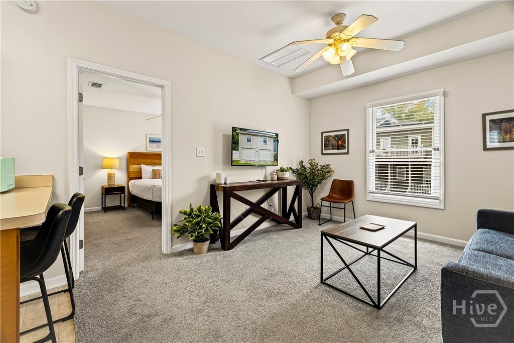 Image 33 of property listing at 409 E Park Avenue, Savannah, GA 31401