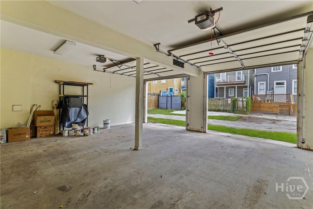 Image 39 of property listing at 409 E Park Avenue, Savannah, GA 31401