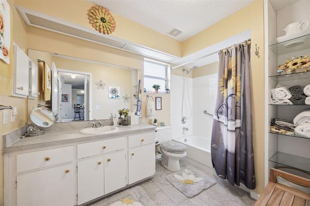 5636 LAVER STREET, Leesburg, FL 34748