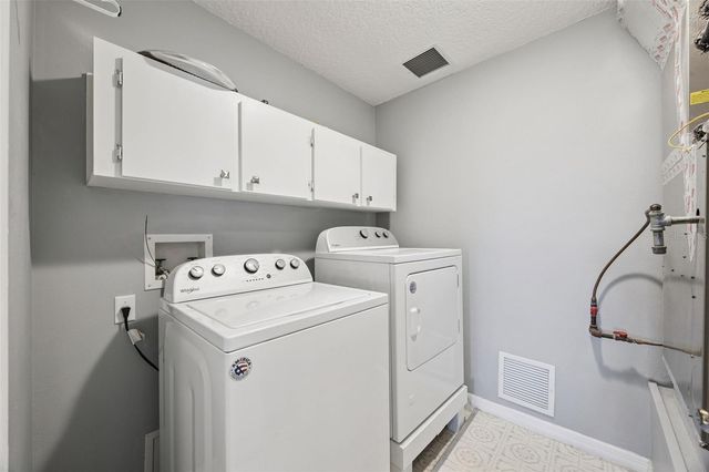 5636 LAVER STREET, Leesburg, FL 34748