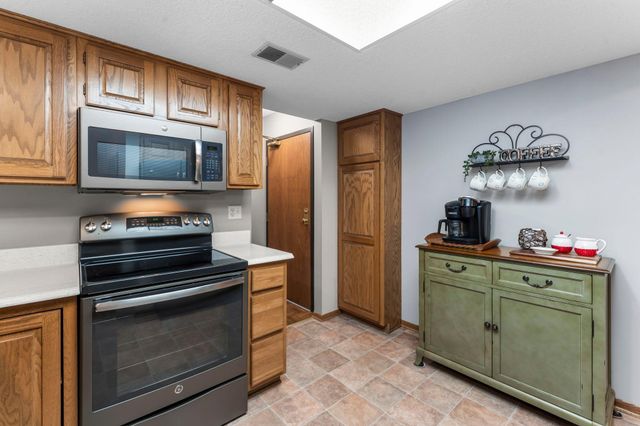 20 Windsor Lane 304A, New Brighton, MN 55112