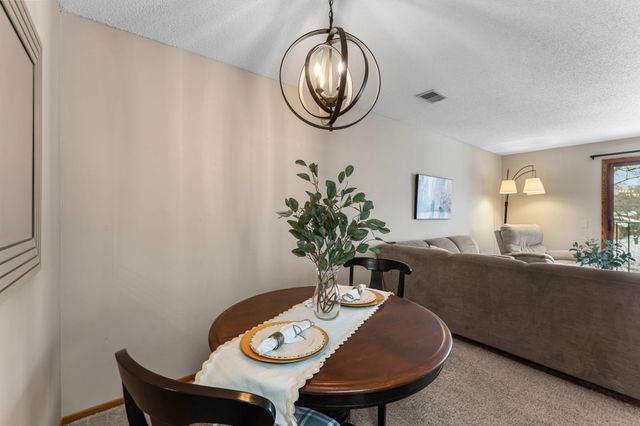 20 Windsor Lane 304A, New Brighton, MN 55112