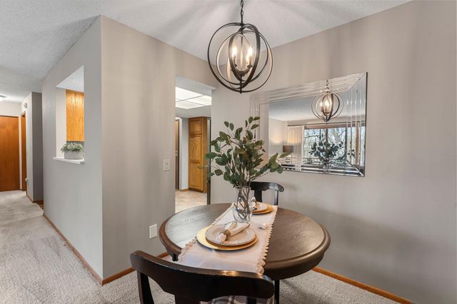 20 Windsor Lane 304A, New Brighton, MN 55112