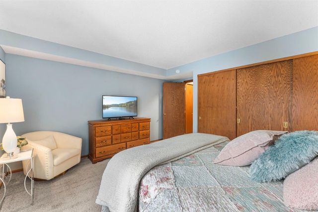 20 Windsor Lane 304A, New Brighton, MN 55112