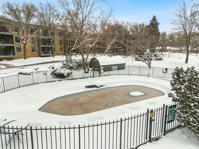 20 Windsor Lane 304A, New Brighton, MN 55112