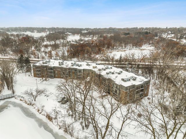 20 Windsor Lane 304A, New Brighton, MN 55112