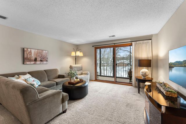 20 Windsor Lane 304A, New Brighton, MN 55112