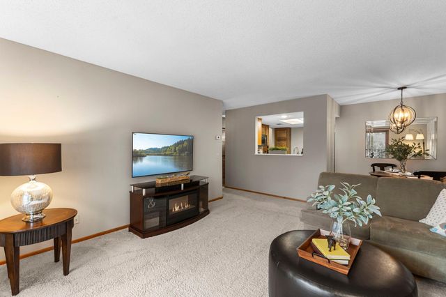 20 Windsor Lane 304A, New Brighton, MN 55112