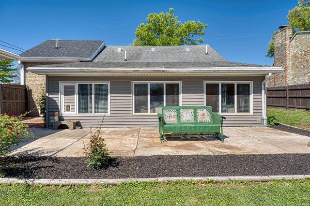 613 N First Street, Boonville, IN 47601