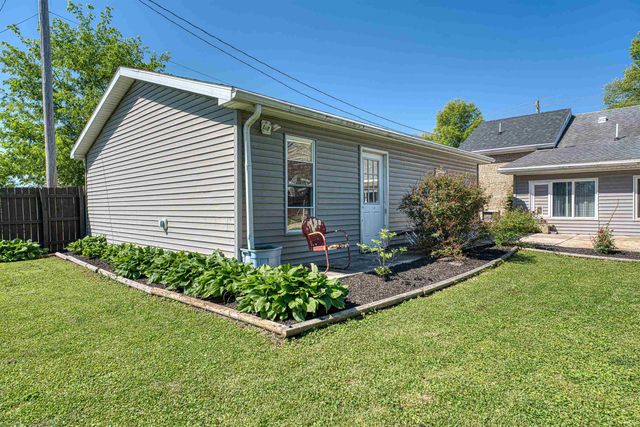 613 N First Street, Boonville, IN 47601