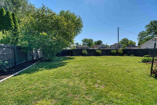 613 N First Street, Boonville, IN 47601