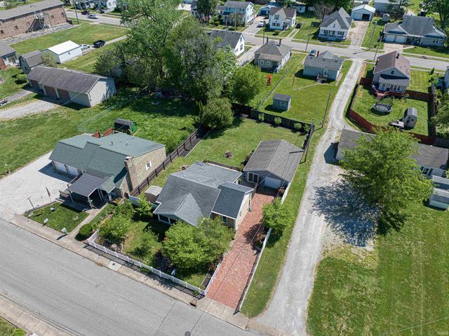 613 N First Street, Boonville, IN 47601
