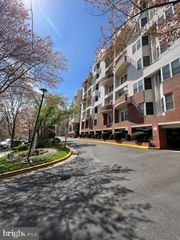 301 S REYNOLDS ST #205, Alexandria, VA 22304