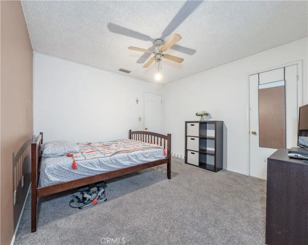 10921 Walnut, Los Alamitos, CA 90720