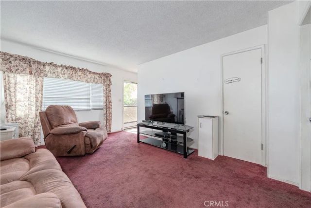 10921 Walnut, Los Alamitos, CA 90720
