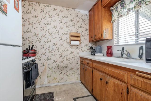 10921 Walnut, Los Alamitos, CA 90720