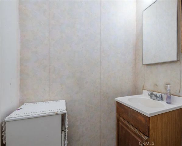 10921 Walnut, Los Alamitos, CA 90720