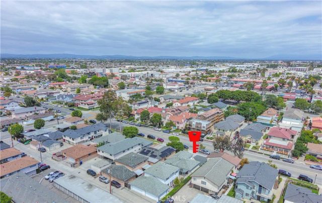 10921 Walnut, Los Alamitos, CA 90720
