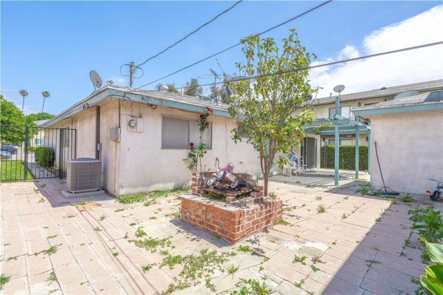 10921 Walnut, Los Alamitos, CA 90720