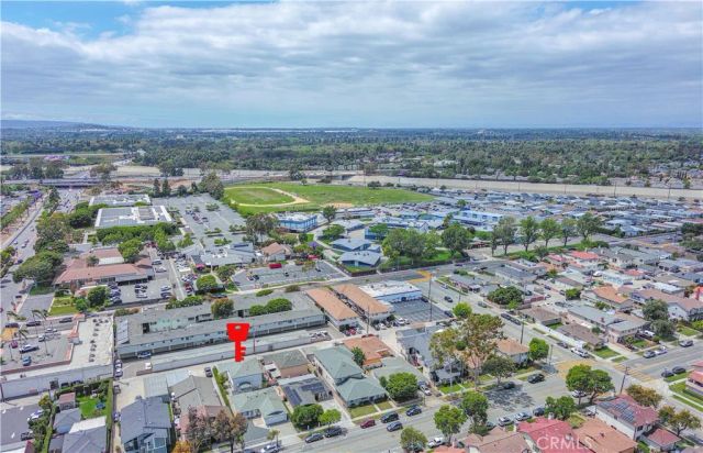 10921 Walnut, Los Alamitos, CA 90720