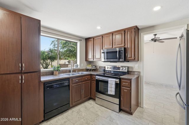 7888 W WINDSOR Boulevard, Glendale, AZ 85303