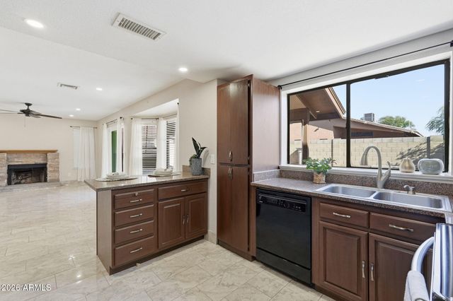 7888 W WINDSOR Boulevard, Glendale, AZ 85303