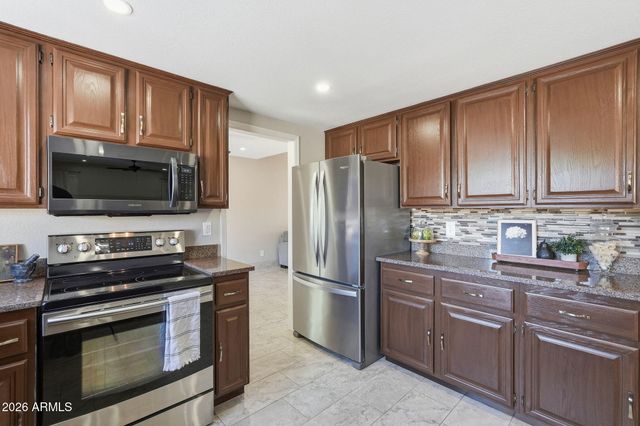 7888 W WINDSOR Boulevard, Glendale, AZ 85303