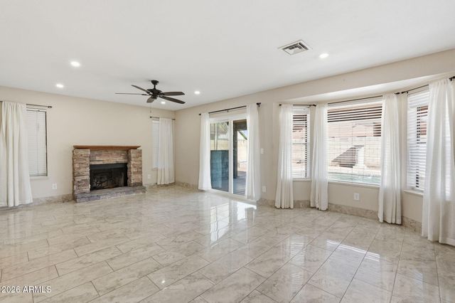 7888 W WINDSOR Boulevard, Glendale, AZ 85303