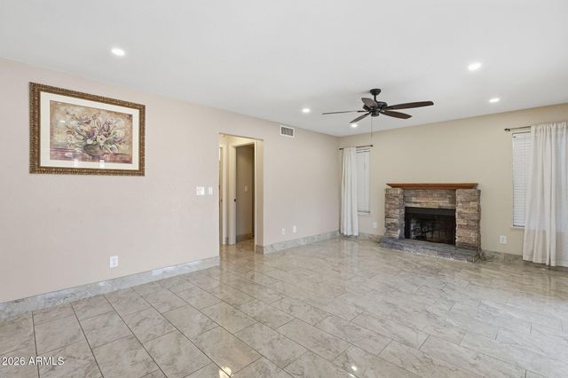 7888 W WINDSOR Boulevard, Glendale, AZ 85303