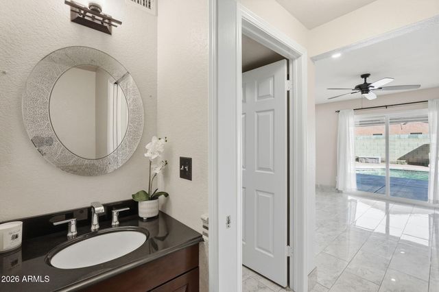 7888 W WINDSOR Boulevard, Glendale, AZ 85303