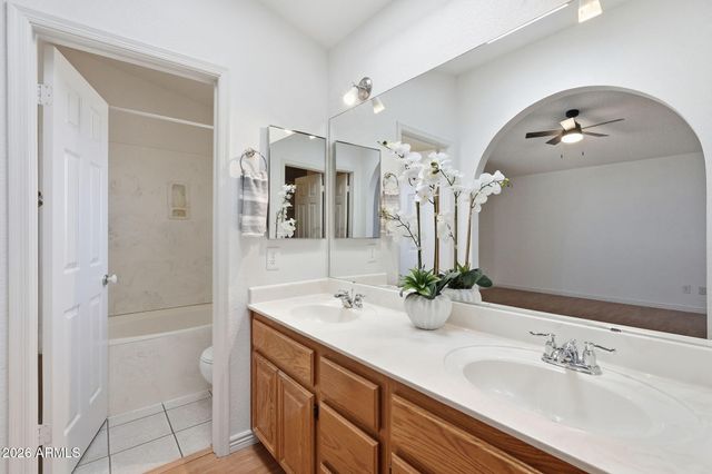 7888 W WINDSOR Boulevard, Glendale, AZ 85303