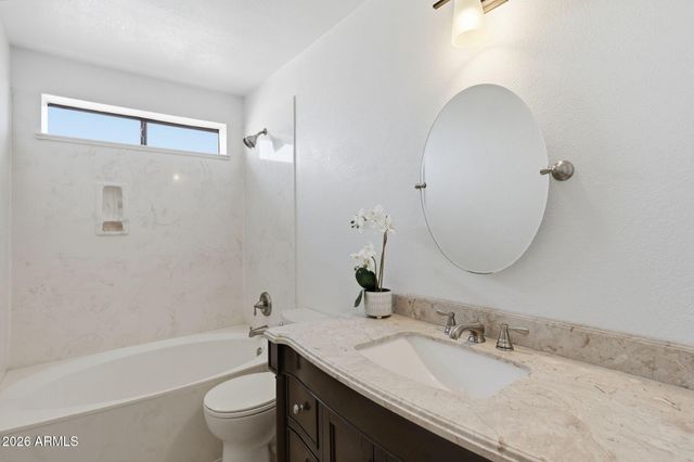 7888 W WINDSOR Boulevard, Glendale, AZ 85303