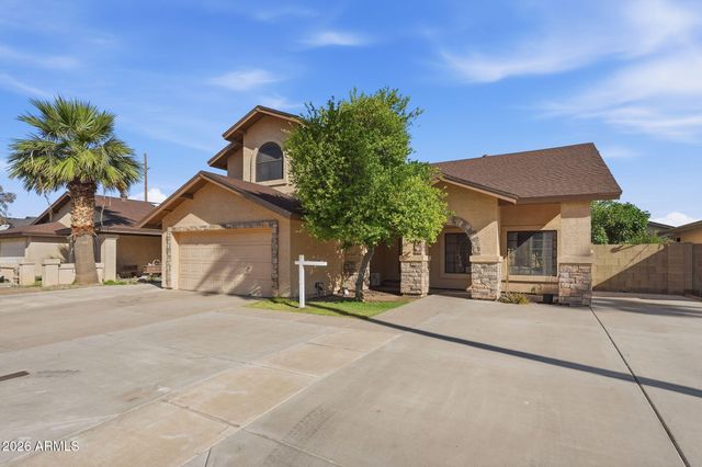 7888 W WINDSOR Boulevard, Glendale, AZ 85303