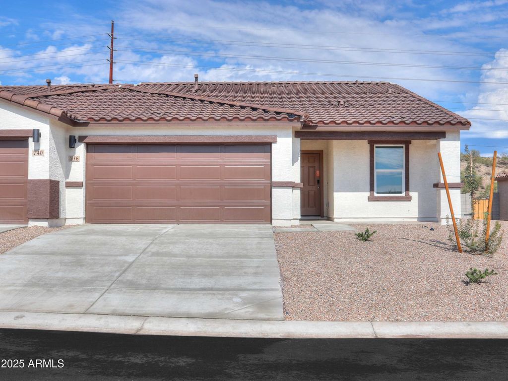 Image 1 of property listing at 736 DYLAN Court, Wickenburg, AZ 85390