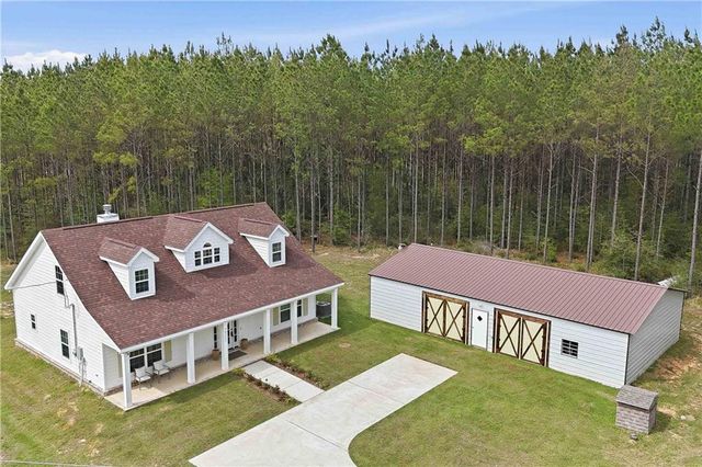 30757 Brady Road, Robertsdale, AL 36567