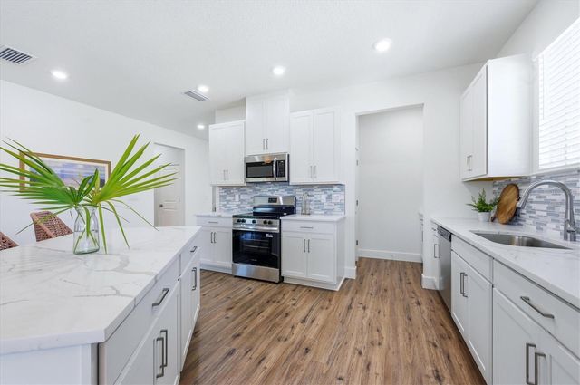 12387 MINOT AVENUE, Port Charlotte, FL 33981